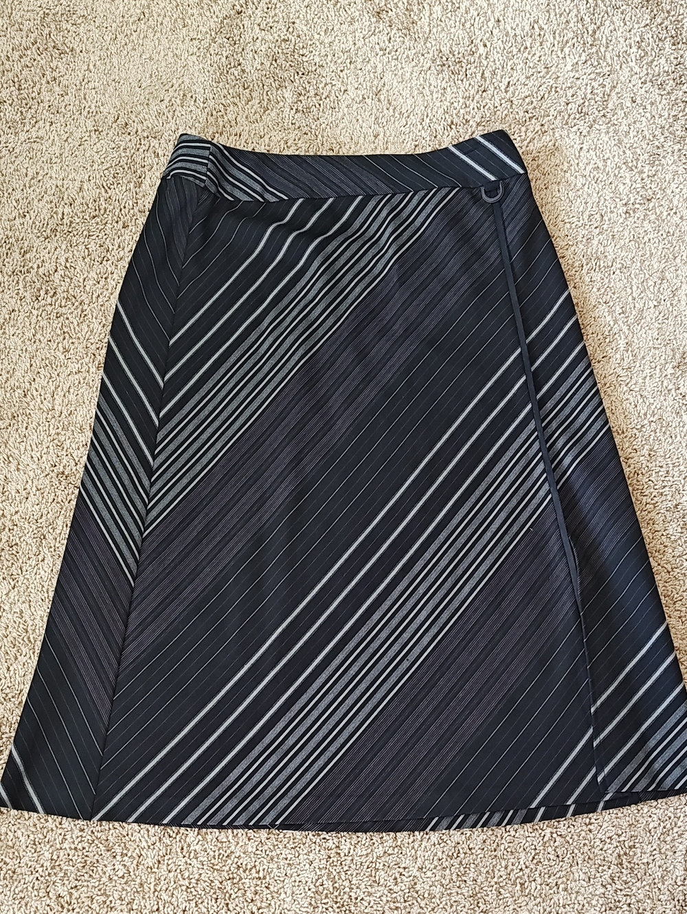 Requirements Women Skirt Black Grey Striped A-Line Midi Skirt Size 16 Chevron